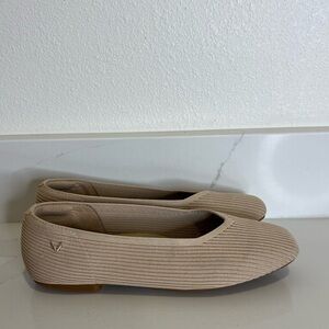 Vivaia Margot 2.0 Square Toe Knit Flats V-Cut Flats Women's Beige 37 Wide